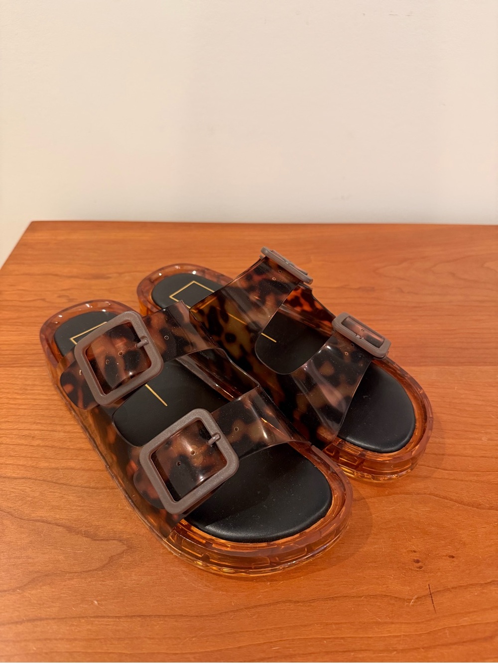 NWOT Dolce Vita julio sandals tortoise vinyl